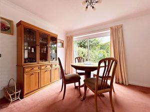 Dining Room - click for photo gallery